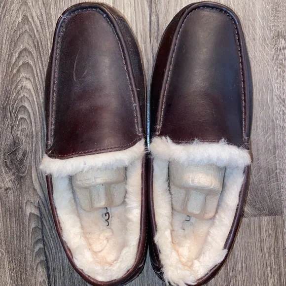 UGG | Shoes | New Ugg Mens Ascot Slippers Size Eee Brown  display picture 3